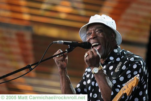 55655270mc037_farmaid.jpg