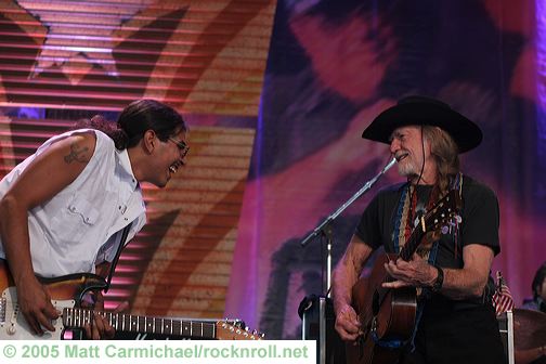 55655270mc055_farmaid.jpg